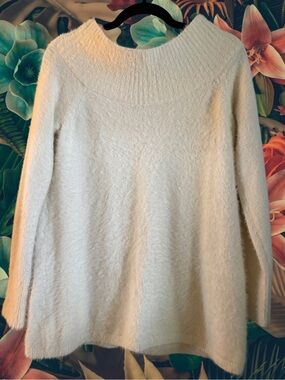 LOFT Cozy Cream Fuzzy Knit Women's Sweater